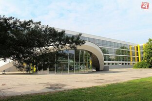 Zväčšiť fotografiu - Vonkajšie premeny, pôvodný interiér -