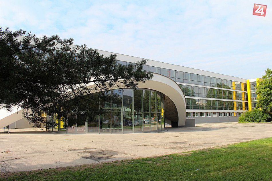 budova SPŠ stavebná Trenčín 